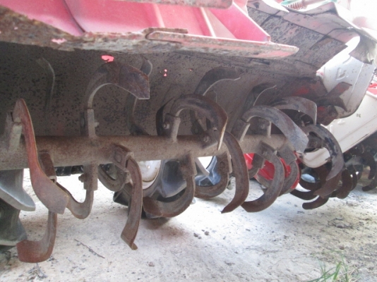 รหัส:13001120รถพรวนดินนั่งขับเครื่องยนค์ดีเซลขนาด13PS.ประหยัดน้ำมันเคลื่อนที่ง่ายwww.nihonmono.com