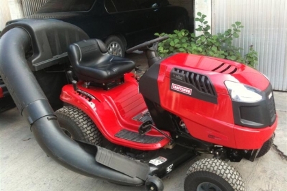 รถตัดหญ้า แบบนั่งขับ คราฟท์แมน CRAFTSMAN YT 3000 USA.