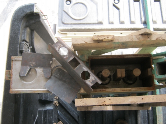 ถูกเครื่องอัดบล็อคประสานมือโยก(เก่าเก็บยังไม่ได้ใช้งาน) ถูกเครื่องอัดบล็อคประสานมือโยก(เก่าเก็บยังไม่ได้ใช้งาน)