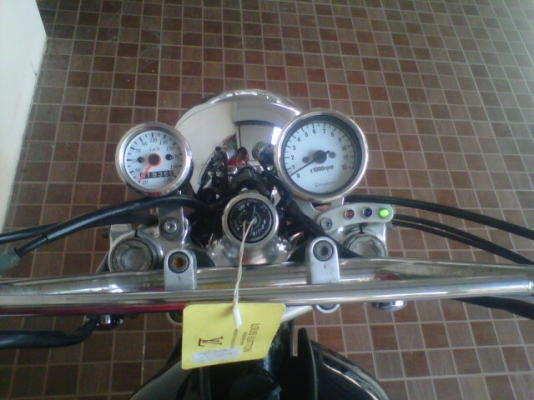 ***ขาย sr 400 ประกอบใหม่สีเดิมยุ่น^^อินวอยออกชื่อ^^เครื่องดีมากใสๆราคาถูก 56000 ***ohm คอนหวัน 0858730704