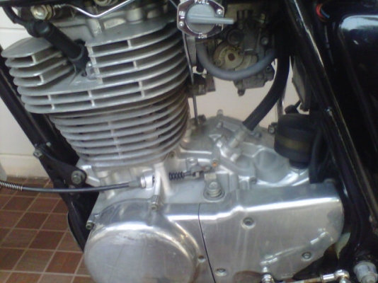 ***ขาย sr 400 ประกอบใหม่สีเดิมยุ่น^^อินวอยออกชื่อ^^เครื่องดีมากใสๆราคาถูก 56000 ***ohm คอนหวัน 0858730704