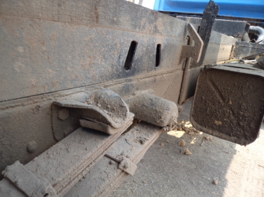 ขายรถอีซูซุNPRดั้มเครื่อง145แรงม้า พวงมาลัยเพาเวอร์ Fหน้าFหลังราคาถูกๆๆ(บ่มีเล่มเด้อคับ)