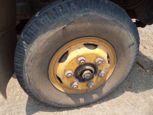 ขายรถอีซูซุNPRดั้มเครื่อง145แรงม้า พวงมาลัยเพาเวอร์ Fหน้าFหลังราคาถูกๆๆ(บ่มีเล่มเด้อคับ)