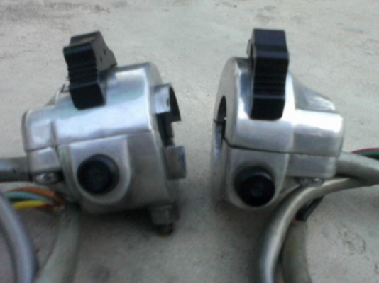 ขายสวิทช์แฮนด์ C92,C95 1คู่