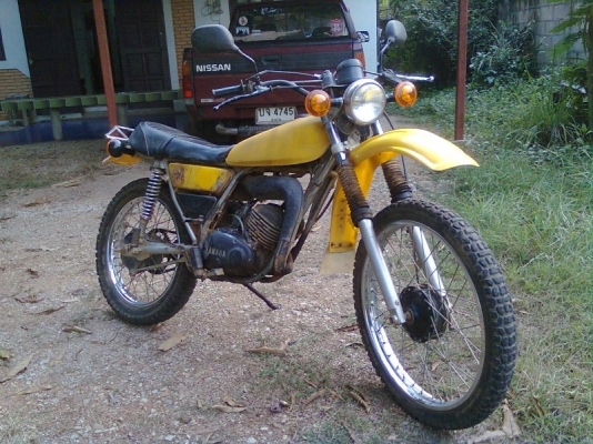 ขายyamaha dt100..ทะเบียนเต็มพร้อมชุดโอนเครื่องติดวิ่งดี(ตามรูป)13,800บาท/ลำปางครับ