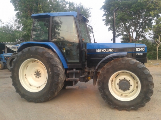 NEW HOLLAND 8340