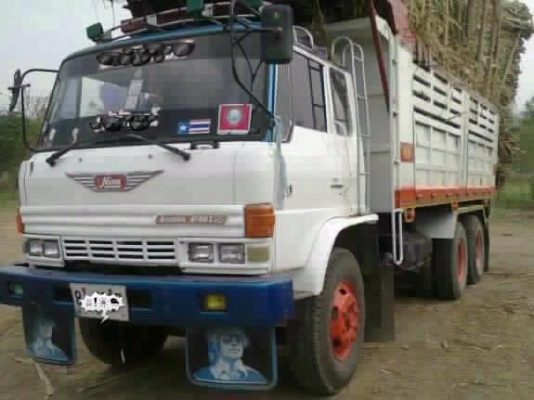 HINO F17 - 168 HP EH700 สิบล้อดั๊มพ์ 2 เพลา เครื่องเดิมเกียร์เดิมแรงดีไม่มีเยิ้ม หัวเก๋งบางเดิมไม่มีผุภายในเก๋งคอนโซลสวยครบ พวงมาลัยเพาเวอร์ แอร์เย็นจัด เบรคทริ๊ปฟี้ กระบะดั๊มพ์เหล็ก 12 ตันต่อดั๊มพ์ใหม่ๆอย่างสวย คัชซีสวยทั้งเส้น ยางสภาพดี 10 เส้นพร้อมใช้ง