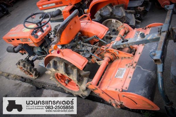 KUBOTA B5001 4WD ตัวเล็กขยับล้อหลังเข้าออกได้ มือสองญี่ปุ่นแท้ๆ ยังไม่เคยใช้งานในไทยครับ