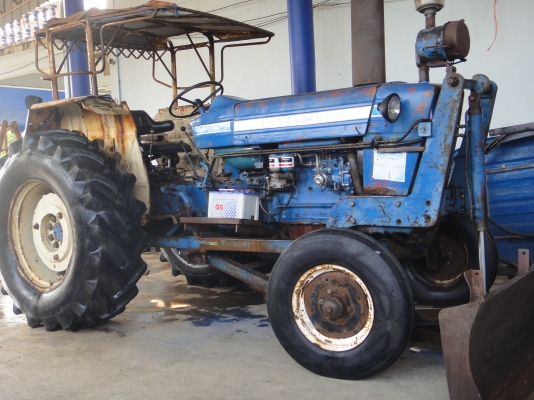 รถไถฟอร์ด FORD 77 แรง พร้อมผาน7+ใบดัน((086-2126921))