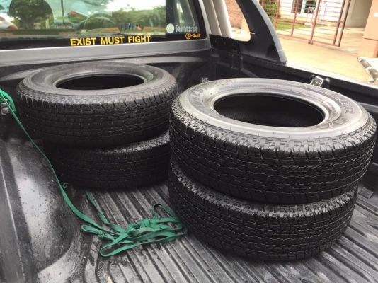 ยาง Bridgestone 245 70 16 ปี17 มี7ชุด ดอกเต็ม ไม่มีปะ เนื้อนิ่มๆ ราคาไม่แพง
