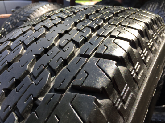 ยาง Bridgestone 245 70 16 ปี17 มี7ชุด ดอกเต็ม ไม่มีปะ เนื้อนิ่มๆ ราคาไม่แพง
