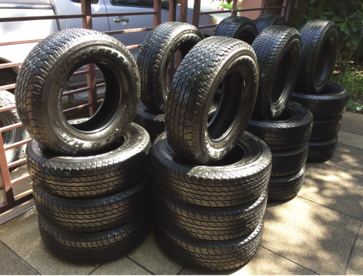 ยาง Bridgestone 245 70 16 ปี17 มี7ชุด ดอกเต็ม ไม่มีปะ เนื้อนิ่มๆ ราคาไม่แพง ยาง Bridgestone 245 70 16 ปี17 มี7ชุด ดอกเต็ม ไม่มีปะ เนื้อนิ่มๆ ราคาไม่แพง