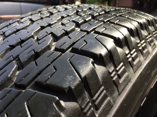 ยาง Bridgestone 245 70 16 ปี17 มี7ชุด ดอกเต็ม ไม่มีปะ เนื้อนิ่มๆ ราคาไม่แพง
