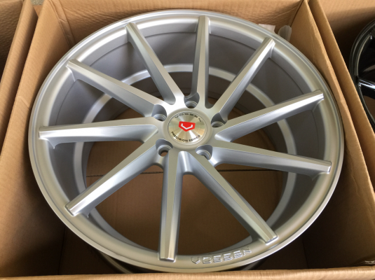 ล้อใหม่ Vossen ขอบ18 รุ่นใหม่ล่าสุด มี2สี มีแค่5ชุด ราคาเร้าใจ