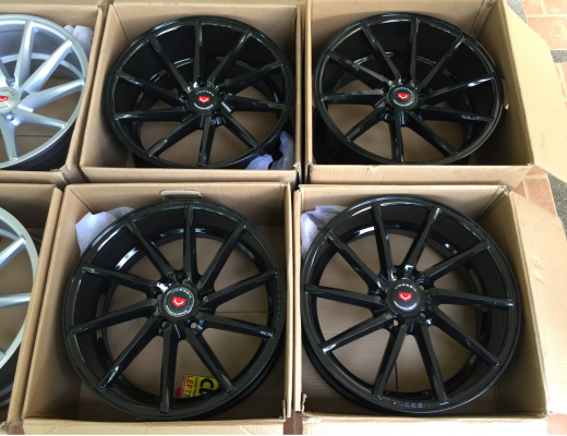 ล้อใหม่ Vossen ขอบ18 รุ่นใหม่ล่าสุด มี2สี มีแค่5ชุด ราคาเร้าใจ
