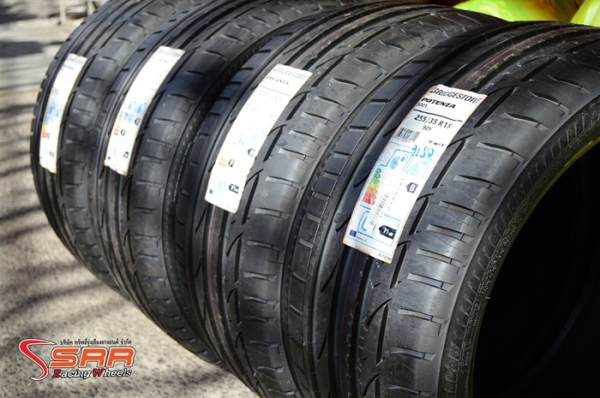 BRIDGESTONE POTENZA S001 255/35R18 เส้นละ 11,000 บาท BRIDGESTONE POTENZA S001 255/35R18 เส้นละ 11,000 บาท