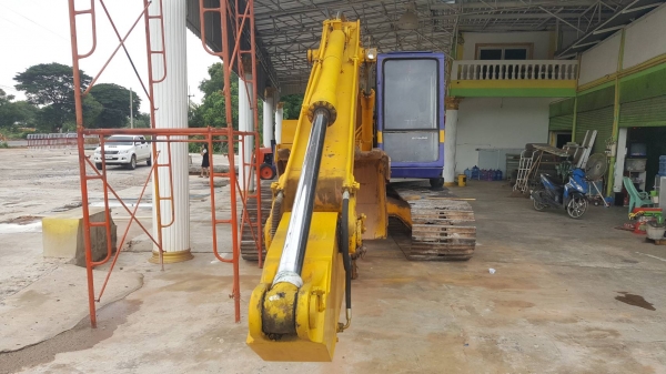 ขาย แบคโฮ KOMATSU PC200-3 คอนโทรลสั้น เครื่องแน่น ปั้มดี เอวแน่น โซ่ 70\% รถใช้งานได้ดี เอกสารใบซื้อขาย