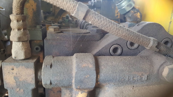 ขาย แบคโฮ KOMATSU PC200-3 คอนโทรลสั้น เครื่องแน่น ปั้มดี เอวแน่น โซ่ 70\% รถใช้งานได้ดี เอกสารใบซื้อขาย
