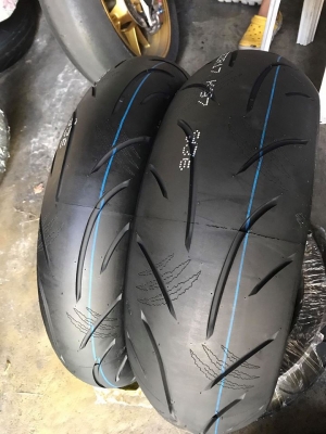 ใหม่ล่าสุด Kingtyre ยางเรเดียล 2 คอมพาวด์ ราคาไทยแลนด์ เกรด ZR ตรงกลาง Medium ข้าง Soft