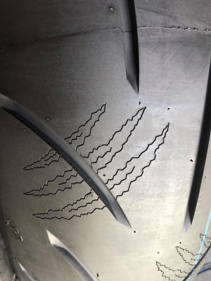 ใหม่ล่าสุด Kingtyre ยางเรเดียล 2 คอมพาวด์ ราคาไทยแลนด์ เกรด ZR ตรงกลาง Medium ข้าง Soft