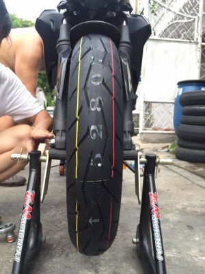 ยางใหม่ Duro ลาย รอสโซ่ทู 110/70/17-140/70/17 ปี 17 ทุกเส้น