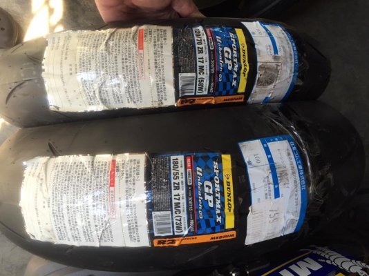 สุดยอด ของความหนึบ ที่สุดของยางสนาม Dunlop unbeaten 120/70/17-180/55/17