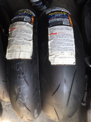 สุดยอด ของความหนึบ ที่สุดของยางสนาม Dunlop unbeaten 120/70/17-180/55/17