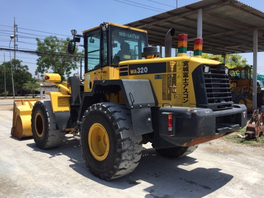 KOMATSU WA320-6 รุ่นใหม่กว่าห้างในไทย นำเข้าจากญี่ปุ่น สภาพดีมากสวยแบบเดิมๆมาเลยครับ KOMATSU WA320-6 รุ่นใหม่กว่าห้างในไทย นำเข้าจากญี่ปุ่น สภาพดีมากสวยแบบเดิมๆมาเลยครับ