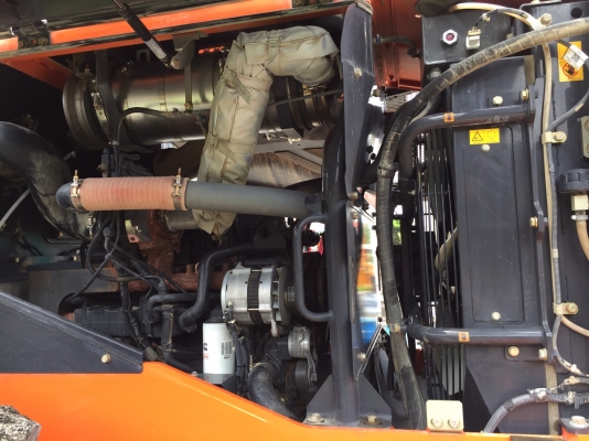 ขายรถสวยนำเข้า HITACHI ZW220-5B นำเข้าจากญี่ปุ่น สวยจัด โทร.090-986-2521 อ๊อบ