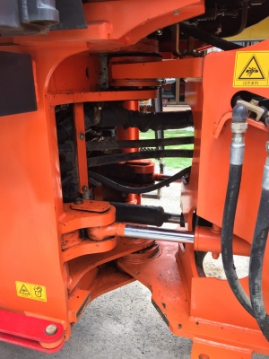 ขายรถสวยนำเข้า HITACHI ZW220-5B นำเข้าจากญี่ปุ่น สวยจัด โทร.090-986-2521 อ๊อบ