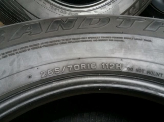 ขายยาง Dunlop 265 70 16 ปี 15