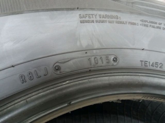 ขายยาง Dunlop 265 70 16 ปี 15