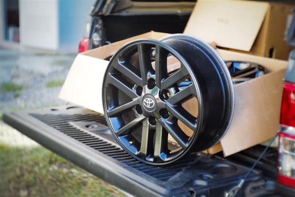 ล้อยอดนิยม Toyota Vigo Fortuner 17&quot; ทำสีดำ