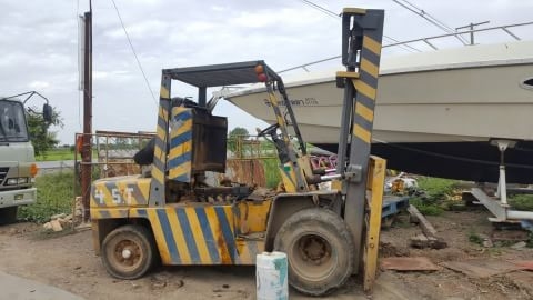 ขายโฟลคลิฟNisu 5ตันสภาพสวยพร้อมใช้ ต่อคุณอ๊อฟพิจิตร086-737-9991