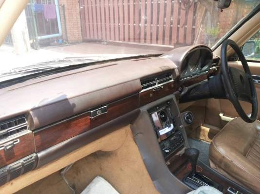 BENZ W116 คลาสสิค ภาษีเต็ม ชุดโอนพร้อม  ขับกลับได้เลย รถเดิม ทรงดี ภายในดี อุปกรณ์ครบ ราคาสุดคุ้ม