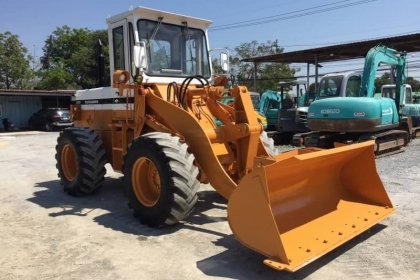 ขาย รถตัก KOMATSU 510 กรองเดี่ยว ซีเรียลสูง นำเข้าจากญี่ปุ่น 090-986-2521 อ๊อบ