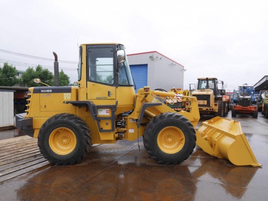 ขาย รถสวยมาก KOMATSU WA100-3 สภาพเหมือนป้ายแดง มือ2นำเข้าจากญี่ปุ่น สนใจโทร.090-986-2521 อ๊อบ