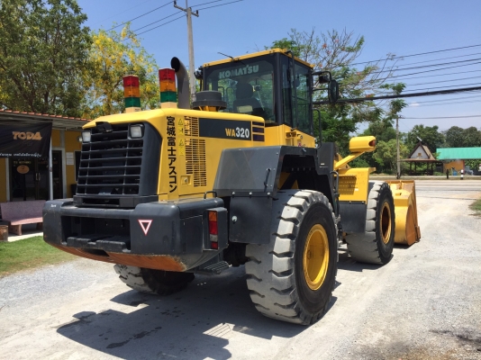 KOMATSU WA320-6 รุ่นใหม่กว่าห้างในไทย นำเข้าจากญี่ปุ่น สภาพดีมากสวยแบบเดิมๆมาเลยครับ