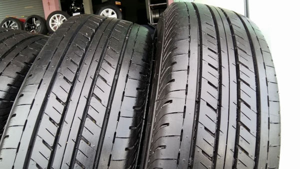 ขายล้อแม็กป้ายแดง revo 16&quot;&times;6&quot; ยางปี16 สนใจติดต่อร้าน ก.เจริญการยางครับ 081-3747940