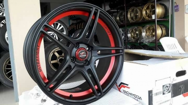 ขายล้อแม็กใหม่ yachiyoda lw-07 17&quot;&times;7.5&quot; et35 4 รู100 สนใจติดต่อ ร้านก.เจริญการยาง ( เล็ก)ครับ 081-3747940