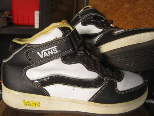 รองเท้า Vans V2001SP MID no.42.5