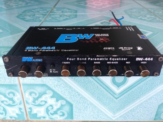 ปรี BW444 ขาย 950 บาท ใช้งานปกติ  สนใจ0892425454 อยู่สระบุรี