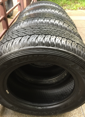 ยาง Dunlop 265 60 18 ปี16 ดอกเต็ม ไม่มีปะ เนื้อนิ่มๆ ราคาไม่แพง
