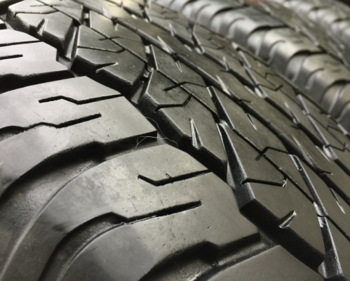 ยาง Dunlop 265 60 18 ปี16 ดอกเต็ม ไม่มีปะ เนื้อนิ่มๆ ราคาไม่แพง