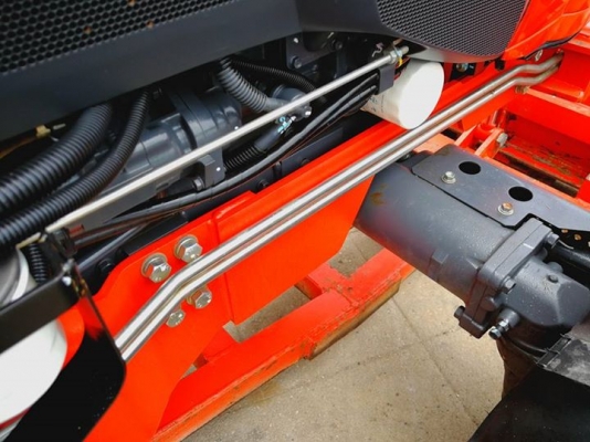 คูโบต้า L4708SP 4 WD ชุดดันหน้าช้าง ผานหลังใหม่ CMT6x24 ทำงาน 475 ชั่วโมง..จดทะเบียน ก.ค.2558