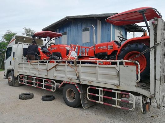 คูโบต้า L4708SP 4 WD ชุดดันหน้าช้าง ผานหลังใหม่ CMT6x24 ทำงาน 475 ชั่วโมง..จดทะเบียน ก.ค.2558