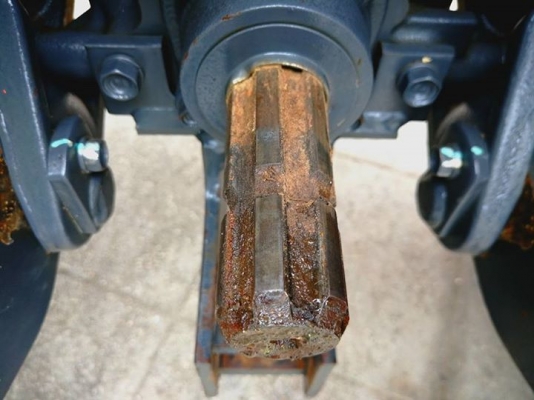 คูโบต้า L4708SP 4 WD ชุดดันหน้าช้าง ผานหลังใหม่ CMT6x24 ทำงาน 475 ชั่วโมง..จดทะเบียน ก.ค.2558