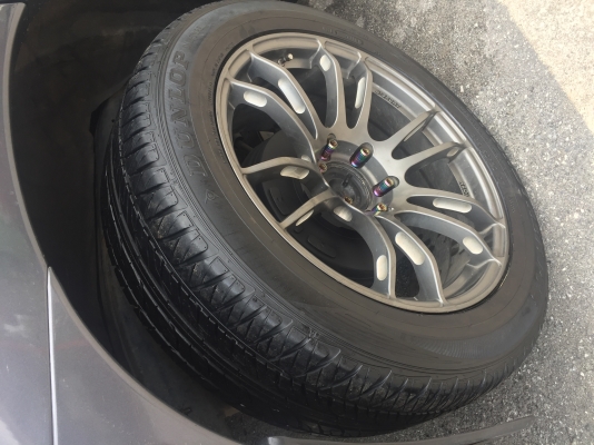 ยาง Dunlop 265 50 20 กลางปี14 ดอกเต็ม ไม่มีปะ เนื้อนิ่มๆ ราคาไม่แพง