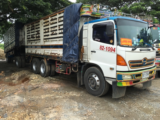 พ่วง 18 ล้อ HINO MEGA  260 แรง ปี 47  กระบะเหล็ก คอกเกษตร - ดั้มอู่เด่นชัย  ปี 47  สภาพร้อมใช้งาน เอกสารพร้อมโอน