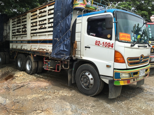 พ่วง 18 ล้อ HINO MEGA 260 แรง ปี 47 กระบะเหล็ก คอกเกษตร - ดั้มอู่เด่นชัย ปี 47 สภาพร้อมใช้งาน เอกสารพร้อมโอน พ่วง 18 ล้อ HINO MEGA 260 แรง ปี 47 กระบะเหล็ก คอกเกษตร - ดั้มอู่เด่นชัย ปี 47 สภาพร้อมใช้งาน เอกสารพร้อมโอน